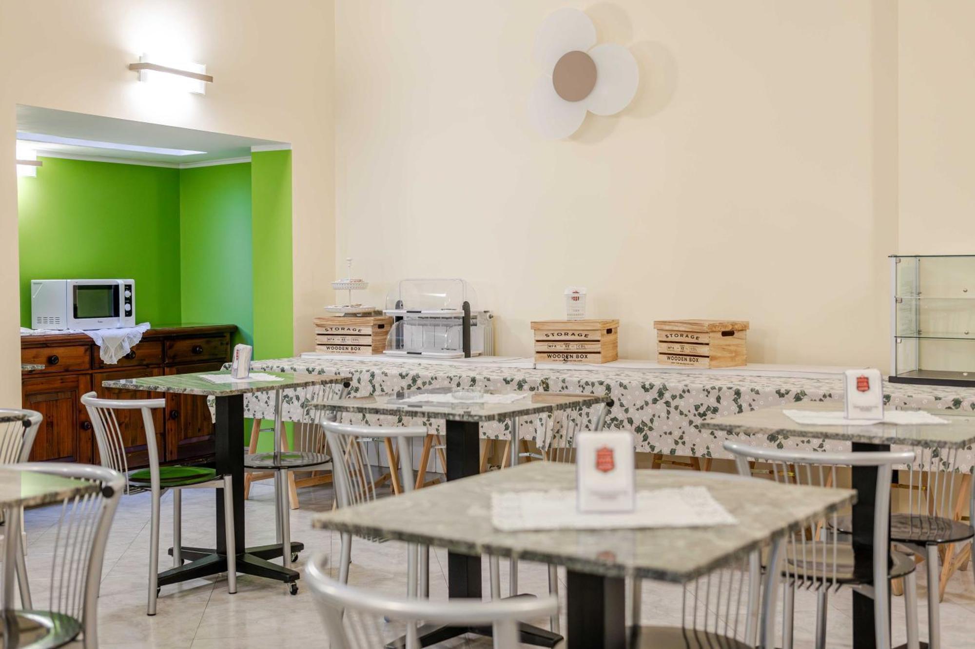 Hotel Posta - 3 Stars - Comfortable Stay In Ventimiglia Exterior foto