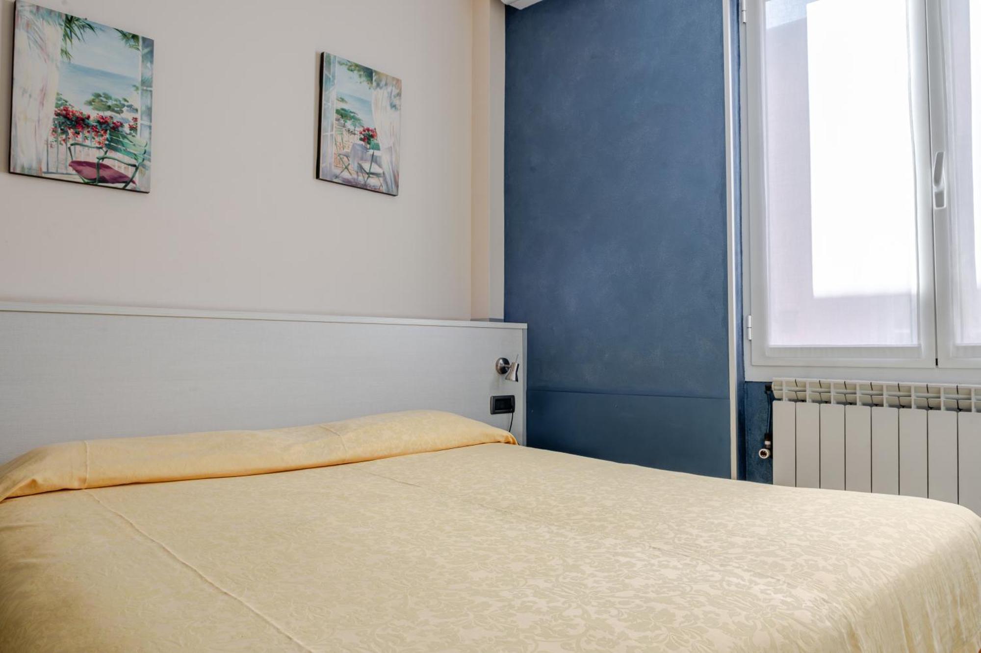 Hotel Posta - 3 Stars - Comfortable Stay In Ventimiglia Exterior foto