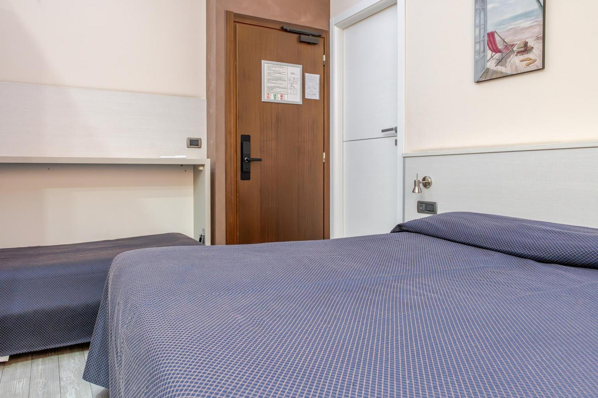 Hotel Posta - 3 Stars - Comfortable Stay In Ventimiglia Exterior foto