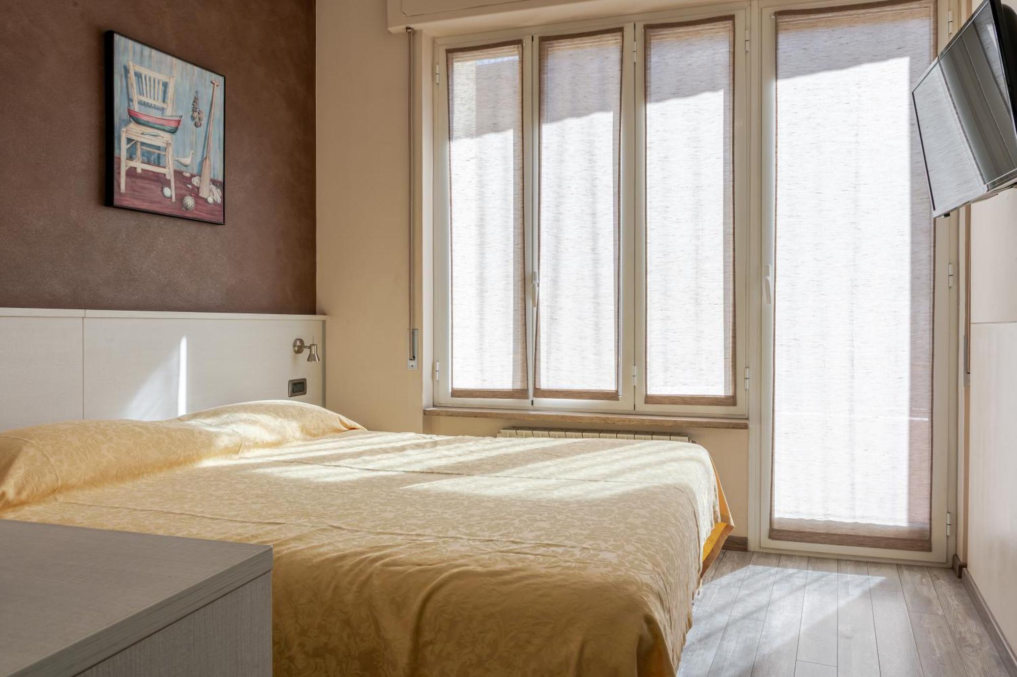 Hotel Posta - 3 Stars - Comfortable Stay In Ventimiglia Exterior foto